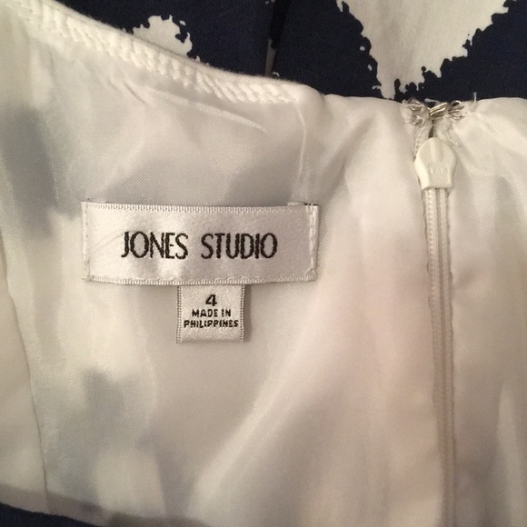 Navy and White Chevron Dress - Picture 7 of 7